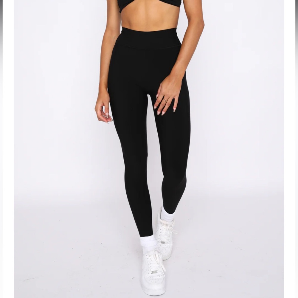 White Fox Boutique Go Getter High Waisted Black Leggings size Large WFA